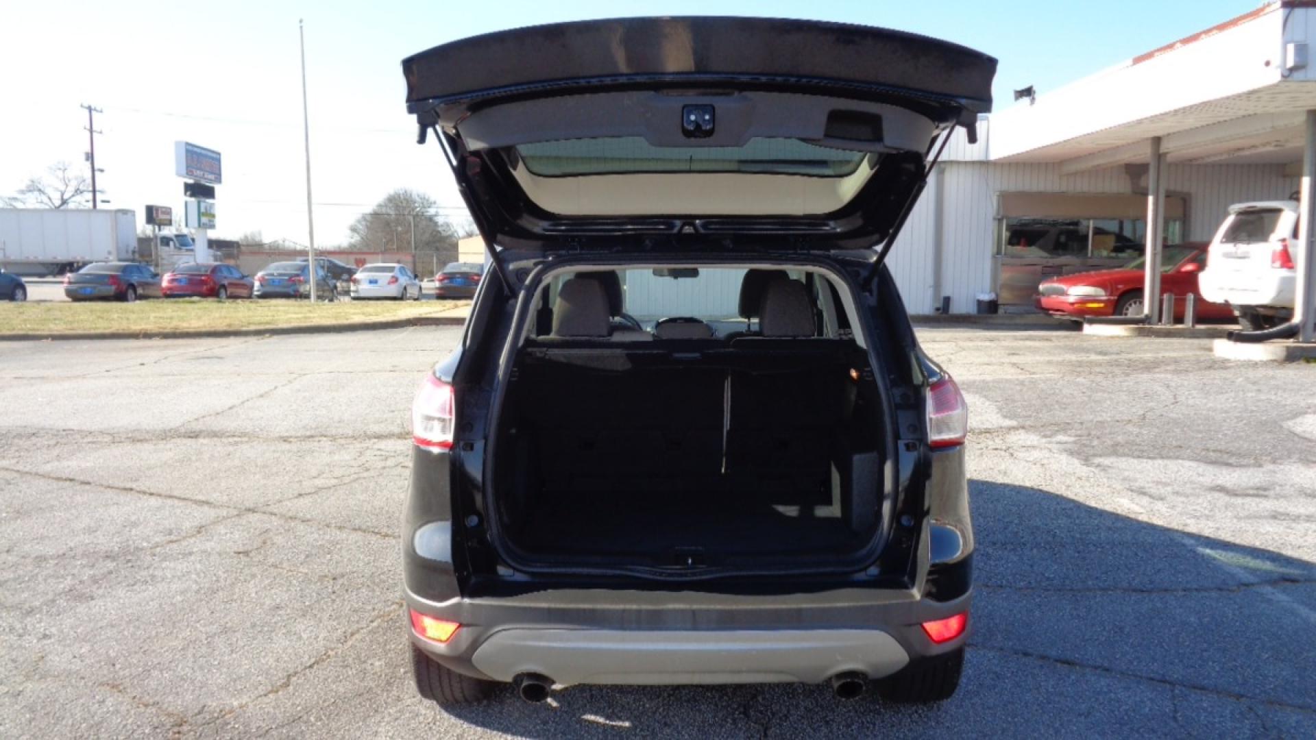 2014 BLACK /TAN Ford Escape SE 4WD (1FMCU9GX0EU) with an 1.6L L4 DOHC 16V engine, 6-Speed Automatic transmission, located at 2812 White Horse Road, Greenville, SC, 29611, (864) 269-1711, 34.808655, -82.434776 - Photo#6